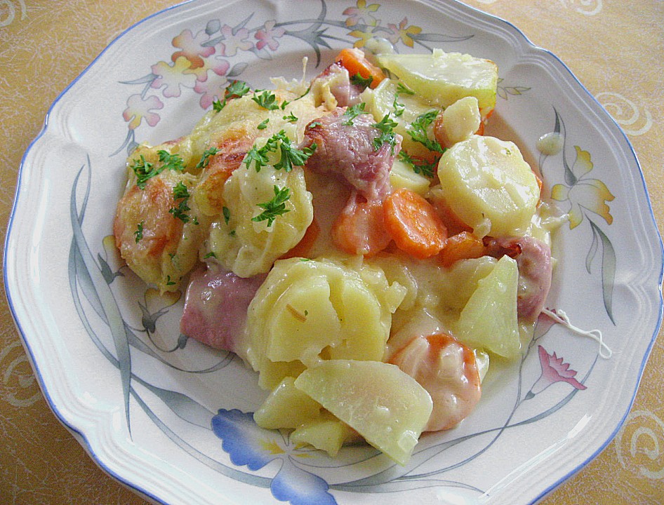 Kartoffel-Kohlrabi-Auflauf mit gekochtem Schinken von ...