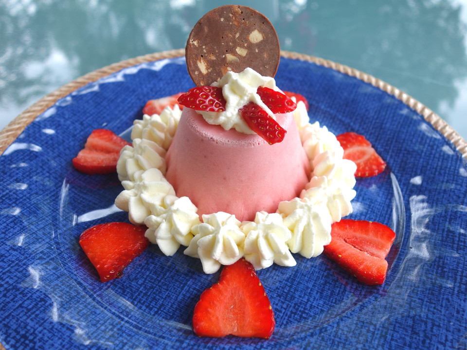 Joghurt - Erdbeer - Parfait von sissimuc | Chefkoch
