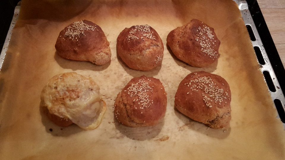 Schnelle Quarkbrötchen mit Sesam | Chefkoch