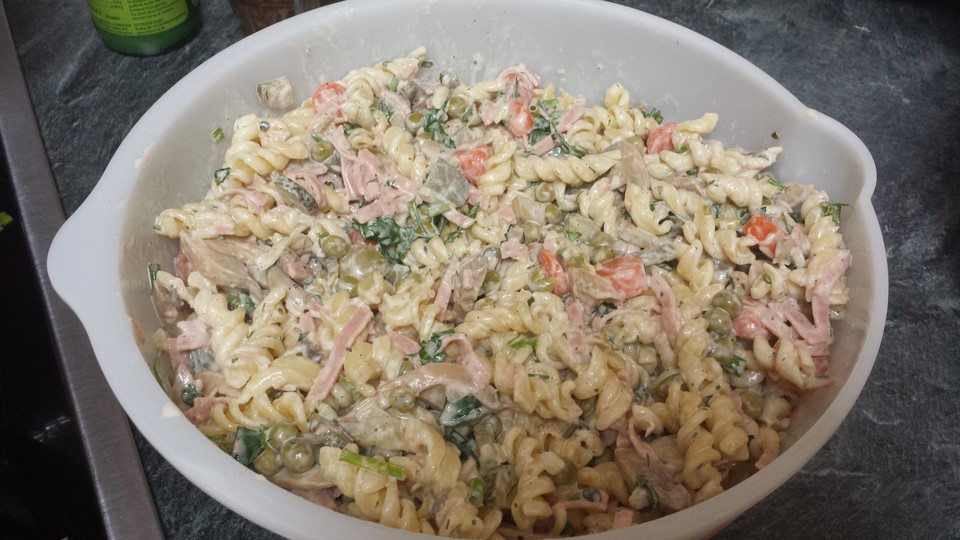 Fleischsalat mit Bierschinken und Nudeln | Chefkoch.de