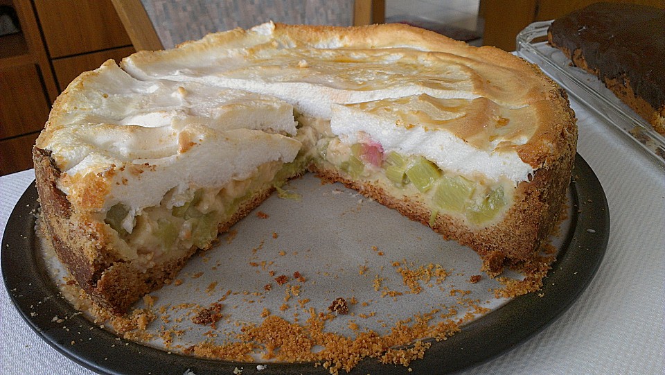 Rhabarberkuchen mit Vanillepudding und Baiser von Obermanneva | Chefkoch