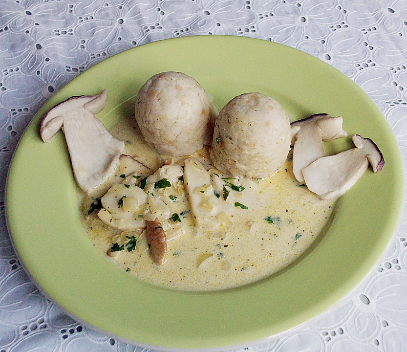 Semmelknödel mit Waldpilzragout | Chefkoch