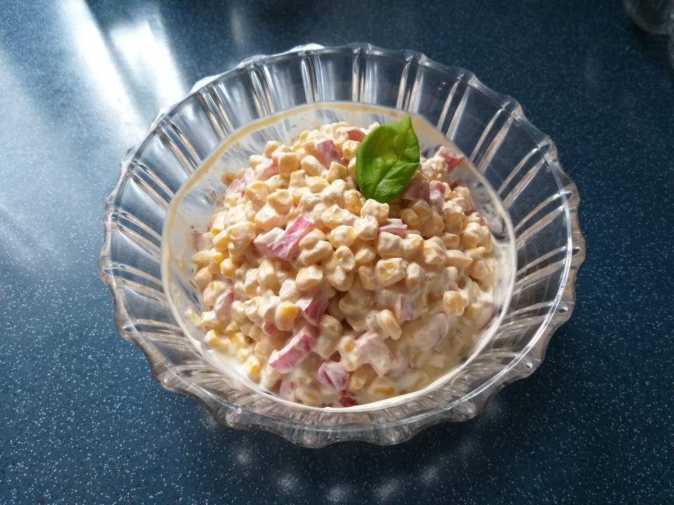 Maissalat mit rotem Paprika und Sauerrahmdressing von gabipan | Chefkoch