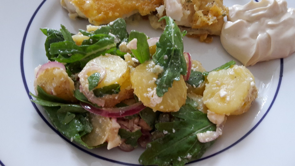 Kartoffelsalat mit Rucola und Schafskäse von ManuGro | Chefkoch