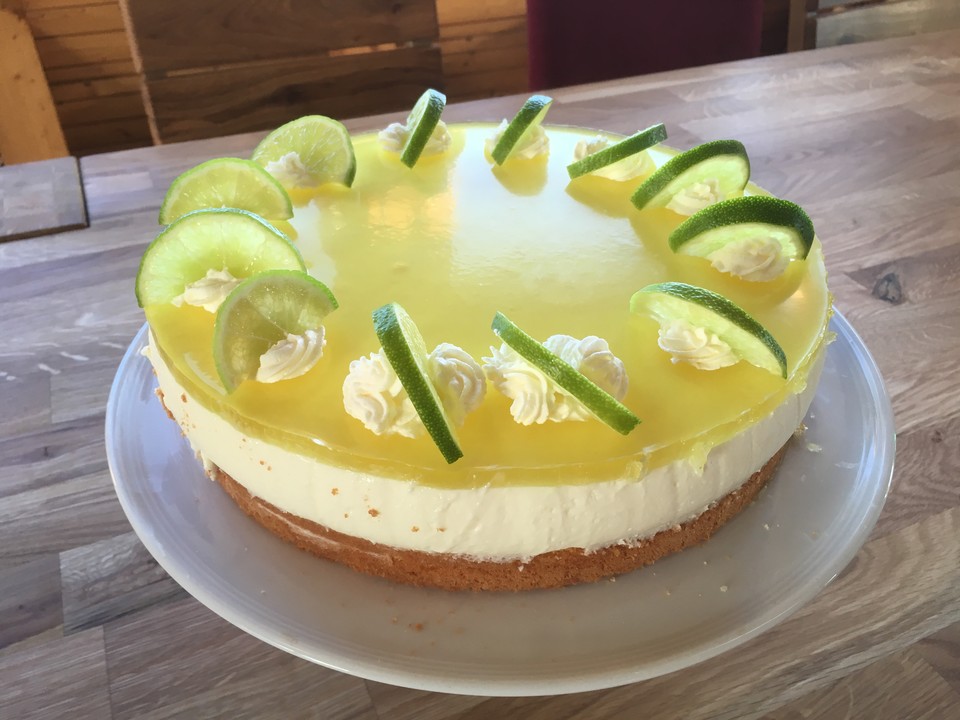 Einfache Zitronen - Joghurt - Torte von FrauMausE | Chefkoch