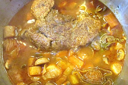 Rinderbeinscheiben à la Ossobuco (Bild)