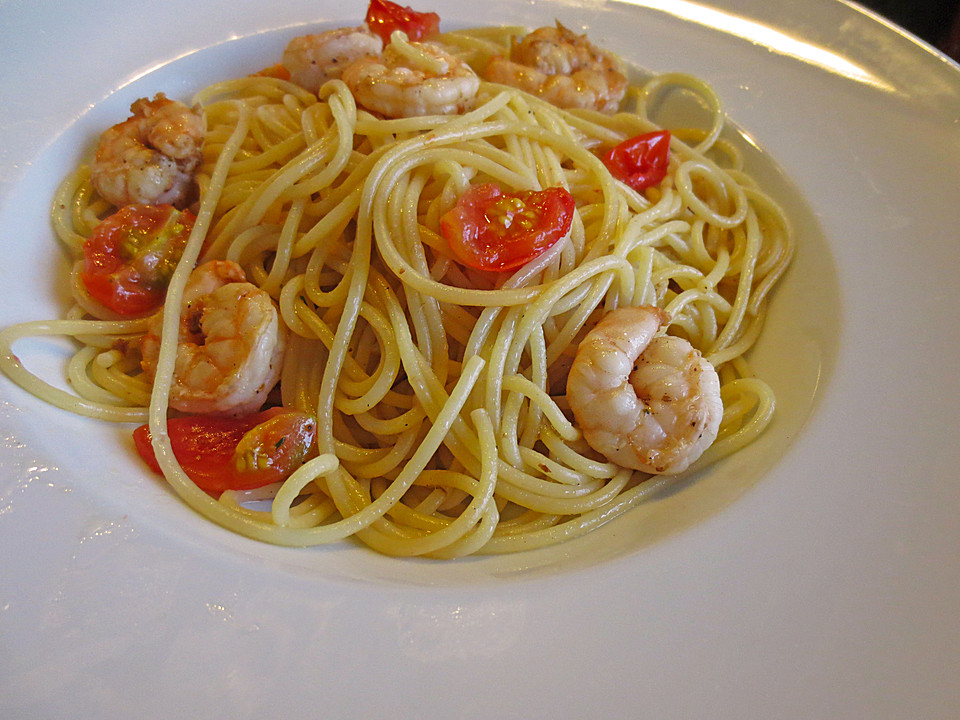 Spaghetti mit Garnelen in Zitronen - Olivenöl von Viniferia | Chefkoch
