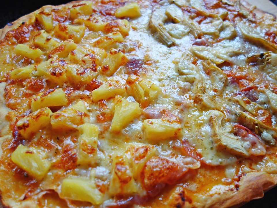 Pizza mit Schinken und Ananas - Ein leckeres Rezept | Chefkoch