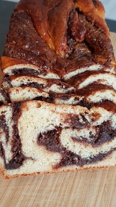 Saftiger Hefezopf mit Nussfüllung von Annika | Chefkoch