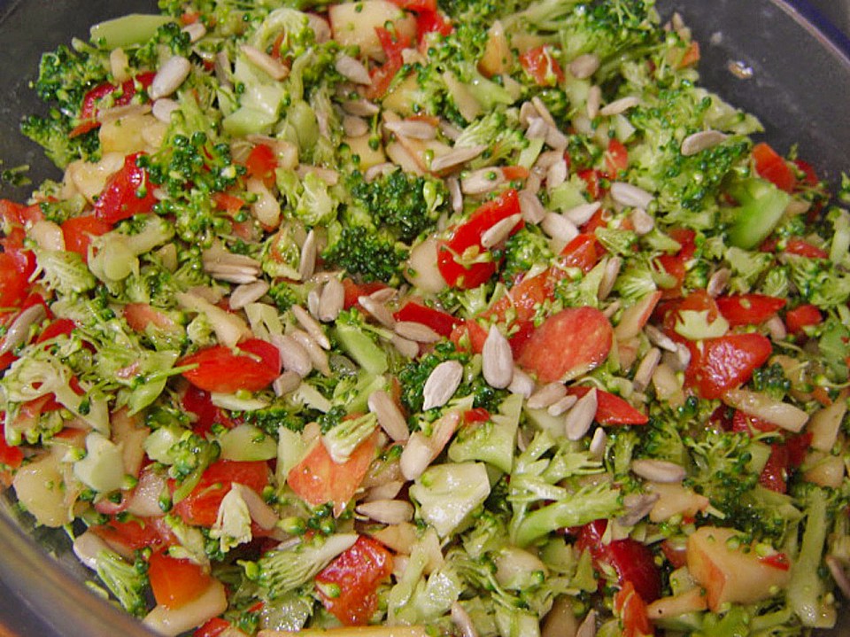 Brokkoli-Paprika-Apfel-Salat von Kuchen-Traum | Chefkoch