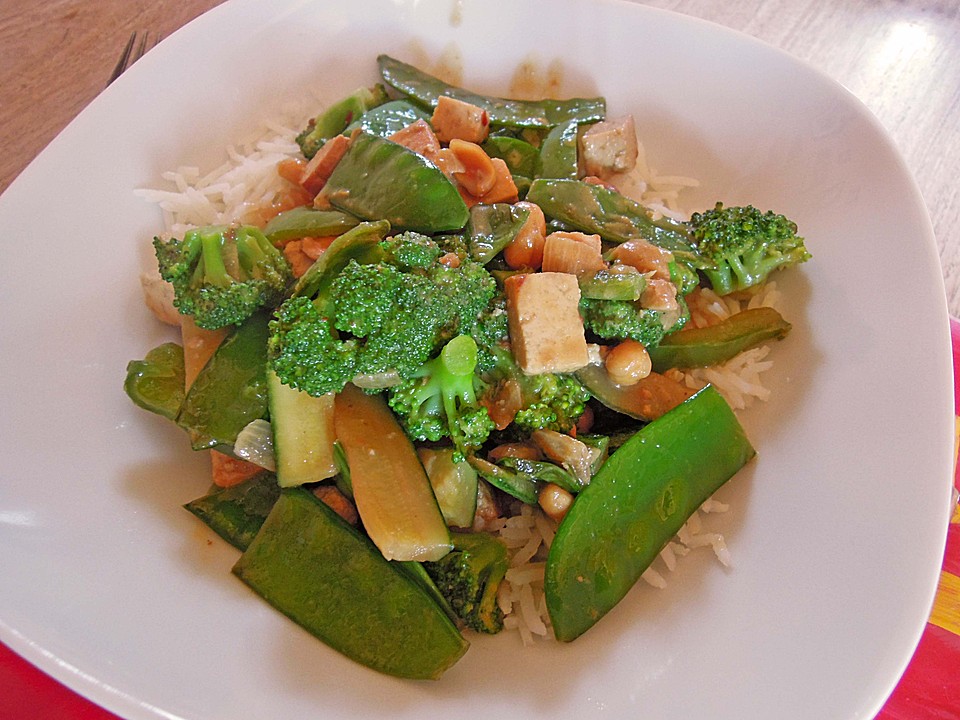 Brokkoli-Tofu-Pfanne mit Erdnusssoße von lmo | Chefkoch