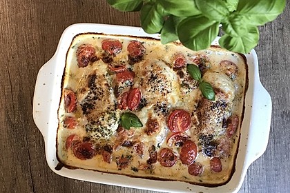 Mozzarella-Hähnchen in Basilikum-Sahnesauce (Bild)