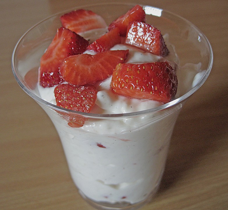 Joghurtcreme mit Baiser und Erdbeeren von funkelsteinchen | Chefkoch