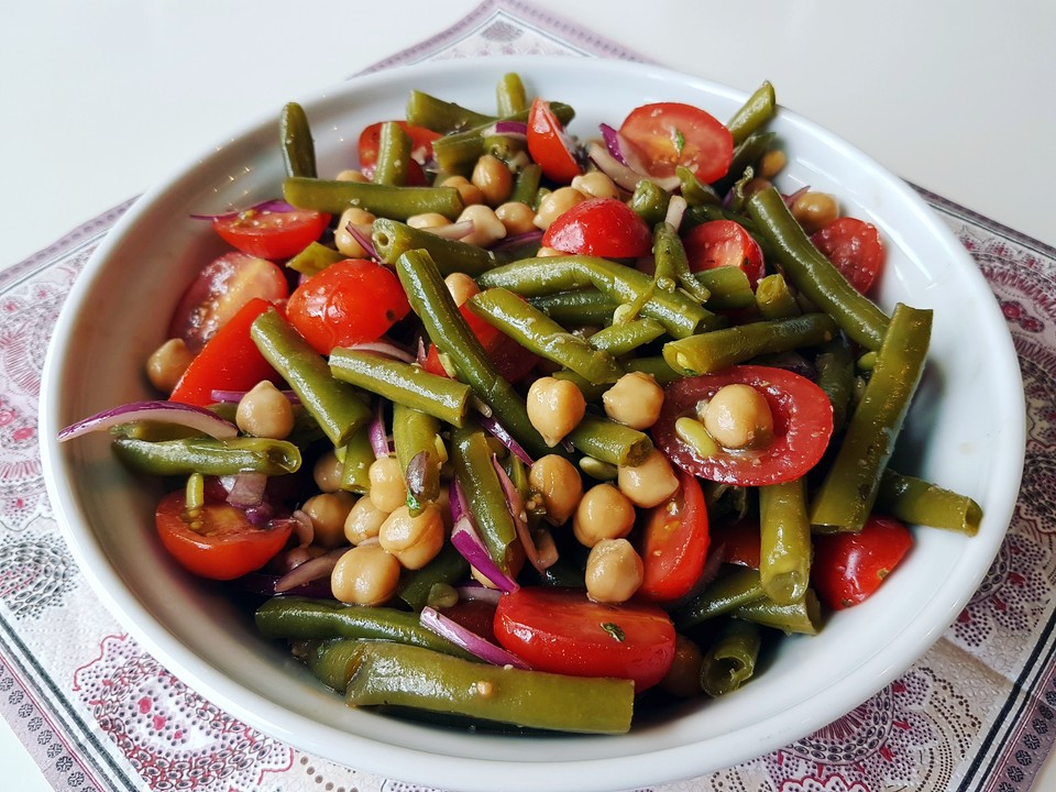 Bohnen - Tomaten - Salat mit Kichererbsen von Mamakiste | Chefkoch