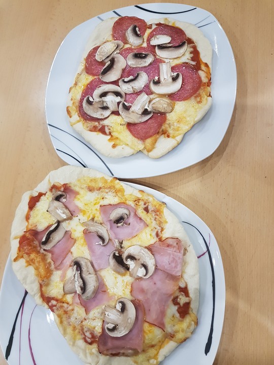 Pizza vom Grill von yvonneschnecke | Chefkoch Pizza vom Grill von yvonneschnecke | Chefkoch