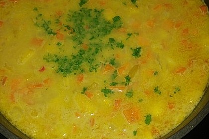 Süßkartoffel-Linsen-Suppe mit Kokosmilch (Bild)