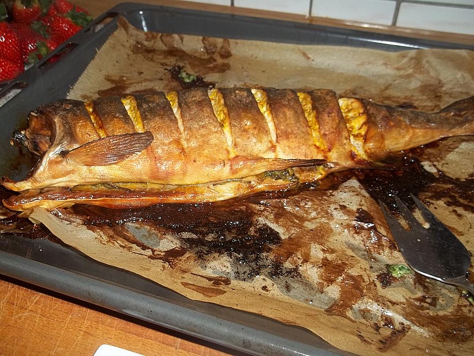 Ganzer Lachs aus dem Ofen von Emmalotta3 | Chefkoch