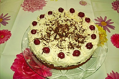 Kirsch - Stracciatella - Torte (Bild)