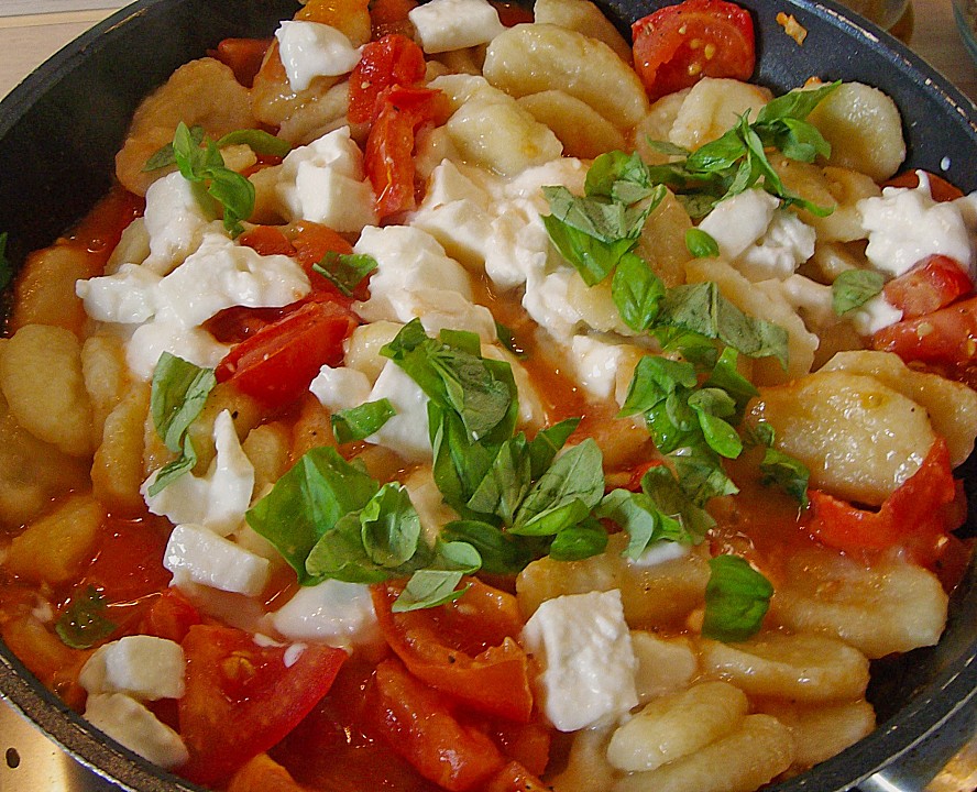 Gnocchi mit Tomaten und Mozzarella von iglantine | Chefkoch