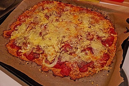 Low Carb Pizzaboden aus Blumenkohl (Bild)