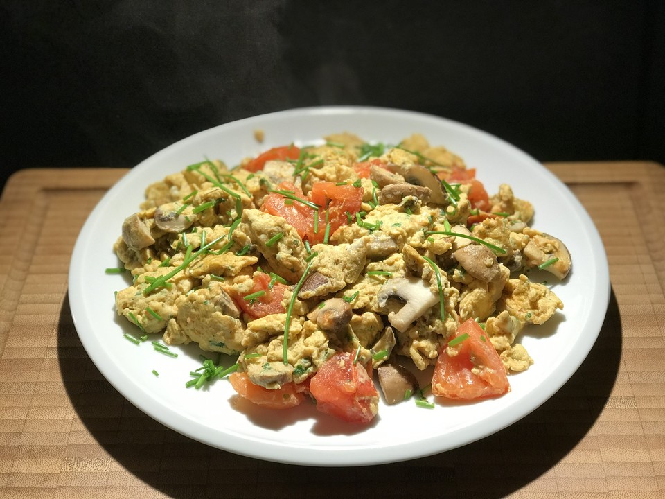 Rührei mit Tomaten und Schnittlauch von JuLa_123 | Chefkoch