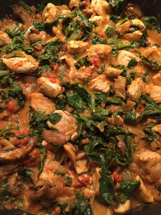 Hähnchen-Erdnuss-Pfanne mit Spinat von TomKaGai | Chefkoch