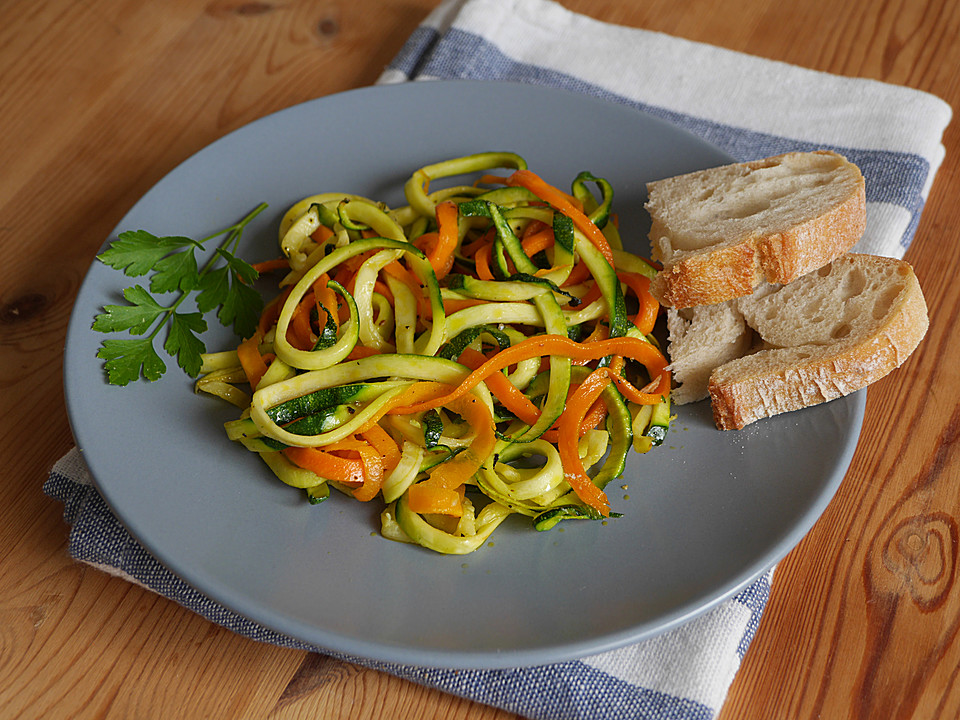 Zucchini-Möhren-Gemüse von Netti | Chefkoch