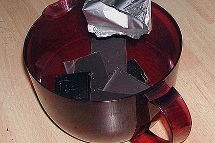 Marquise au chocolat mit crème anglaise (Bild)
