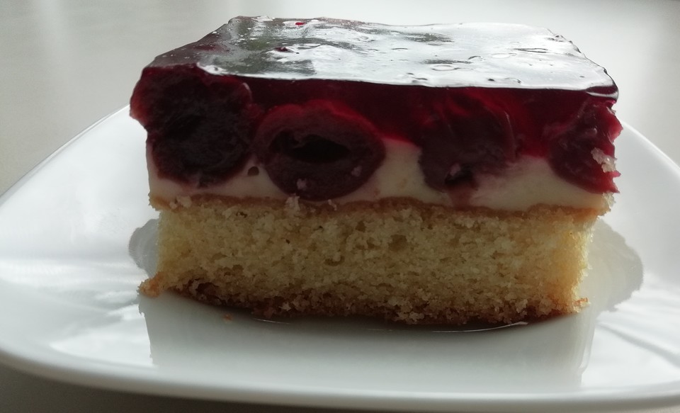 Kirsch - Schmand - Blechkuchen von Sonnenblume21 | Chefkoch
