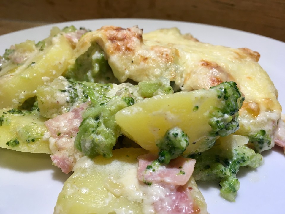 Brokkoli-Kartoffel-Gratin mit Schinken von Baerinho | Chefkoch