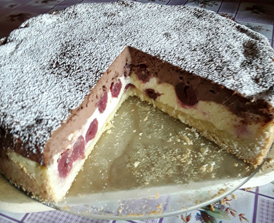 Kirsch-Quark-Schoko-Kuchen von MjamHappaHappa | Chefkoch