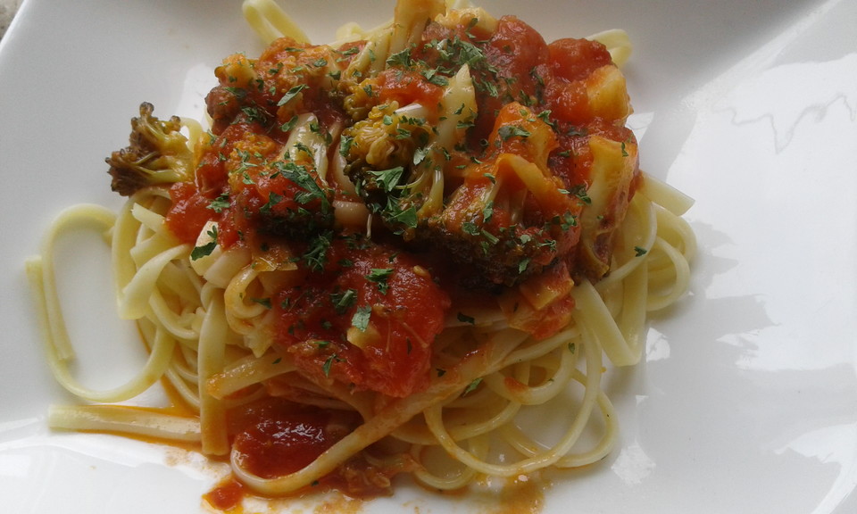 Pasta mit Brokkoli, Sardellen, Chili und Knoblauch von Guido1 | Chefkoch