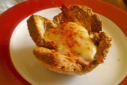 Gebackene Toast-Muffins mit Ei und Speck (Bild)