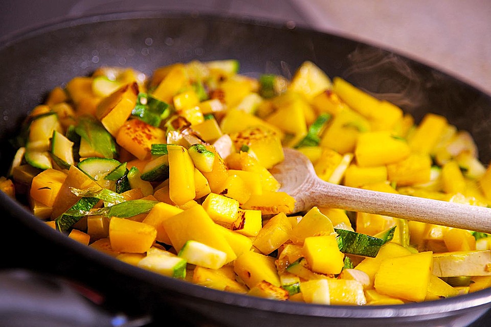 Nudeln mit Butternut- oder Hokkaido-Kürbis von Vicco | Chefkoch