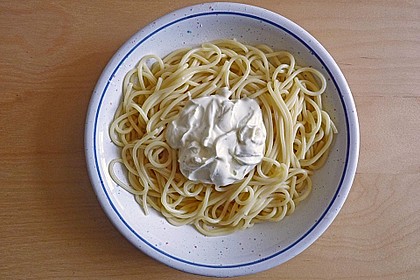 Spaghetti mit Knoblauch-Frischkäse (Bild)
