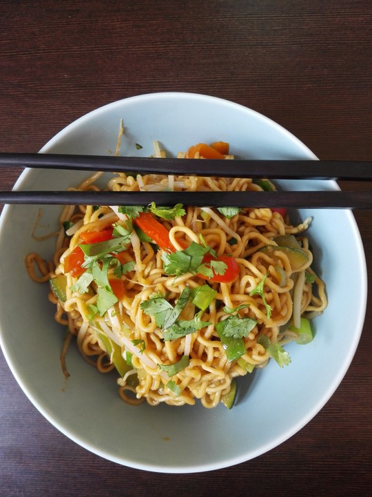 Asiatische Takeaway Nudeln — Rezepte Suchen