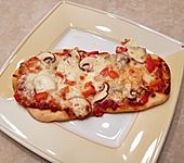 Mozzarella-Champignon Pizza (Bild)