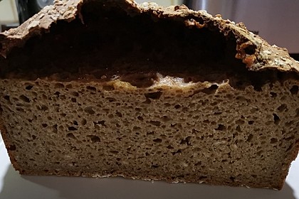 Brot mit Bier gebacken (Bild)