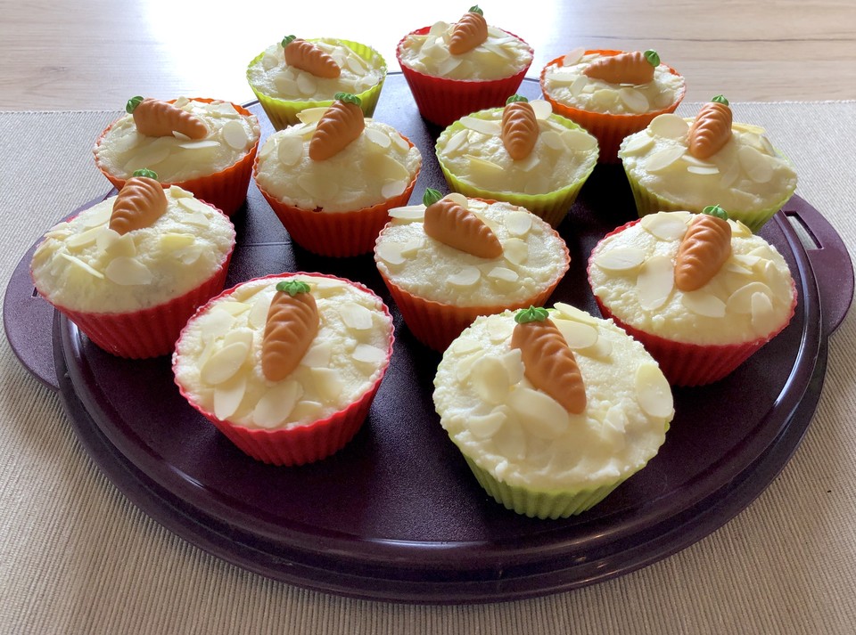 Rübli-Cupcakes mit Frischkäse-Frosting von Tweetschekätzchen | Chefkoch
