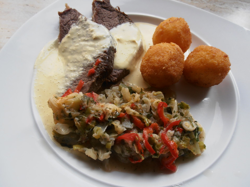Gekochter Tafelspitz mit Meerrettich-Sauce von Tafelspitzbrutzler ...
