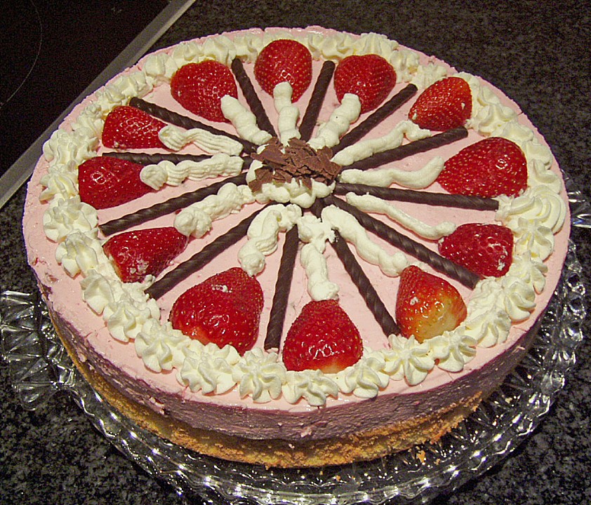 Erdbeer - Yogurette - Torte von ubeckler | Chefkoch