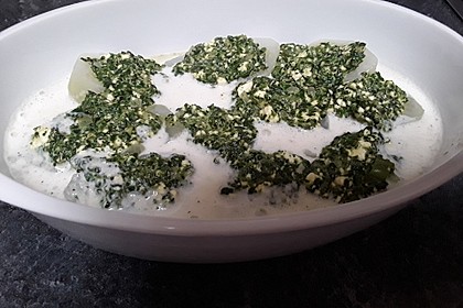 Kohlrabi gefüllt mit Spinat, Schafskäse und Schalotten (Bild)