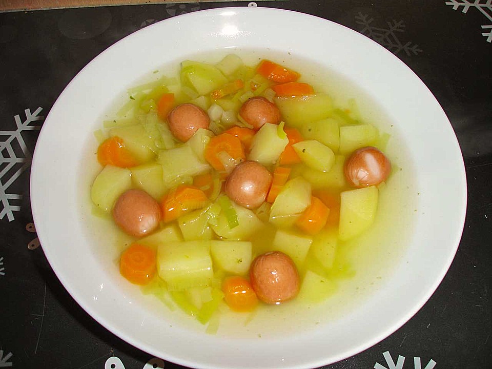 Möhren-Kartoffelsuppe mit Würstchen von dodith | Chefkoch