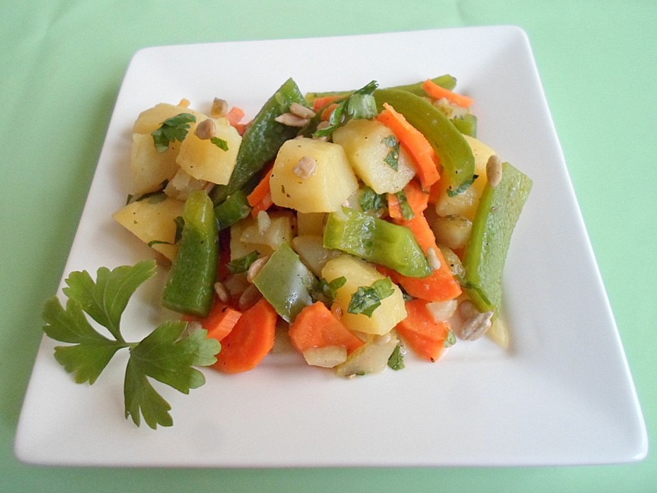 Bunter vegetarischer Kartoffelsalat | Chefkoch