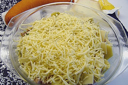 Überbackene Béchamel - Kartoffeln mit Fleischwurst (Bild)