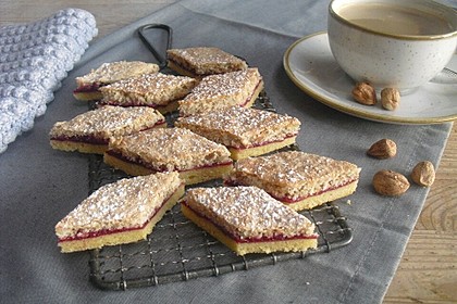 Brombeer - Rauten mit Haselnussdecke (Bild)