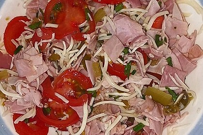Wurst-Käse Salat (Bild)