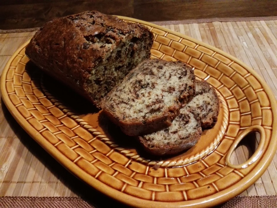 Schoko-Bananenbrot mit Joghurt