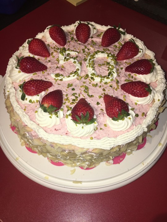 Erdbeer-Sahne-Torte von holunderbluete67 | Chefkoch