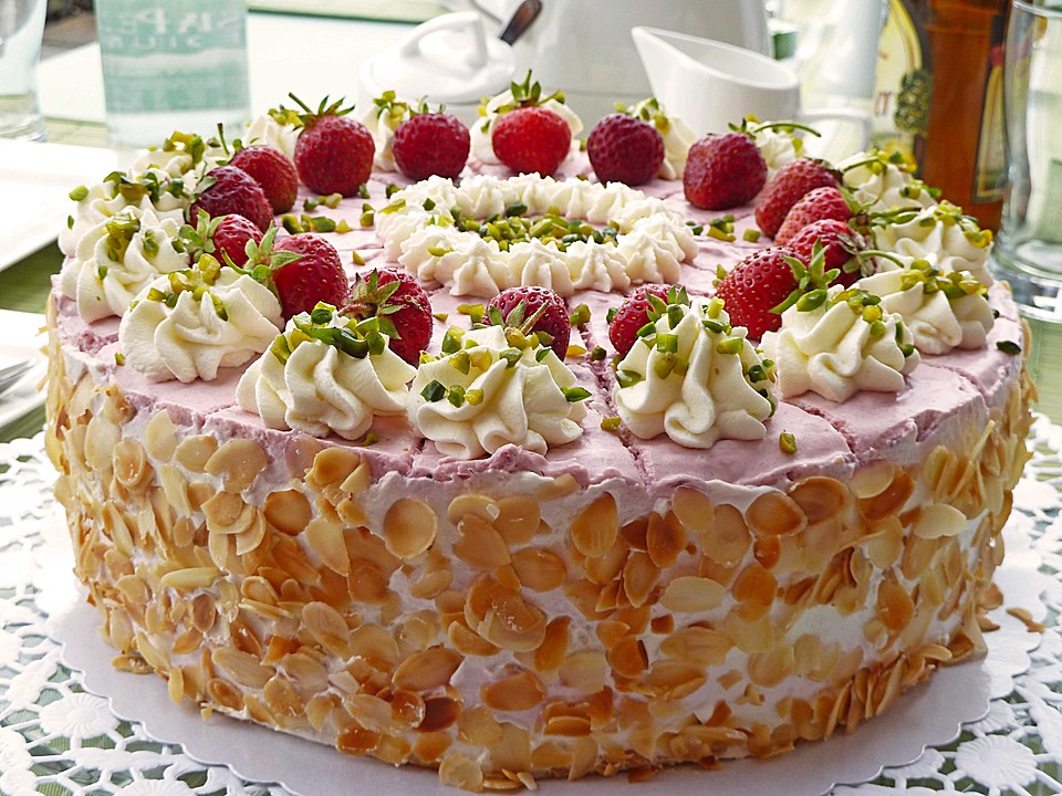Erdbeer-Sahne-Torte von holunderbluete67 | Chefkoch